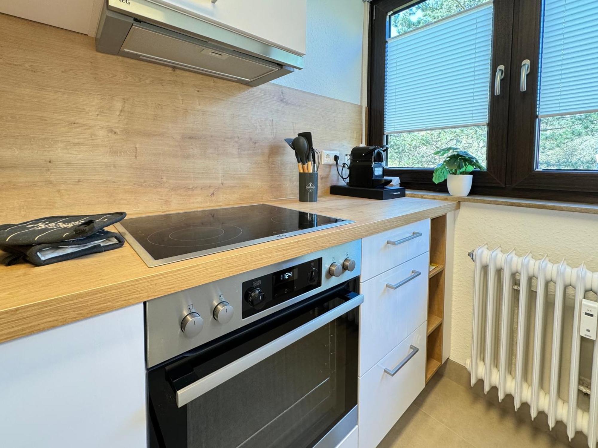 3 Zimmer Apartment, 90 Qm, Ruhig Und Zentrumsnah, Max 6 Pers, 15 Qm Balkon , Private Garage, Internet 1000 Mbit Sindelfingen Exterior photo